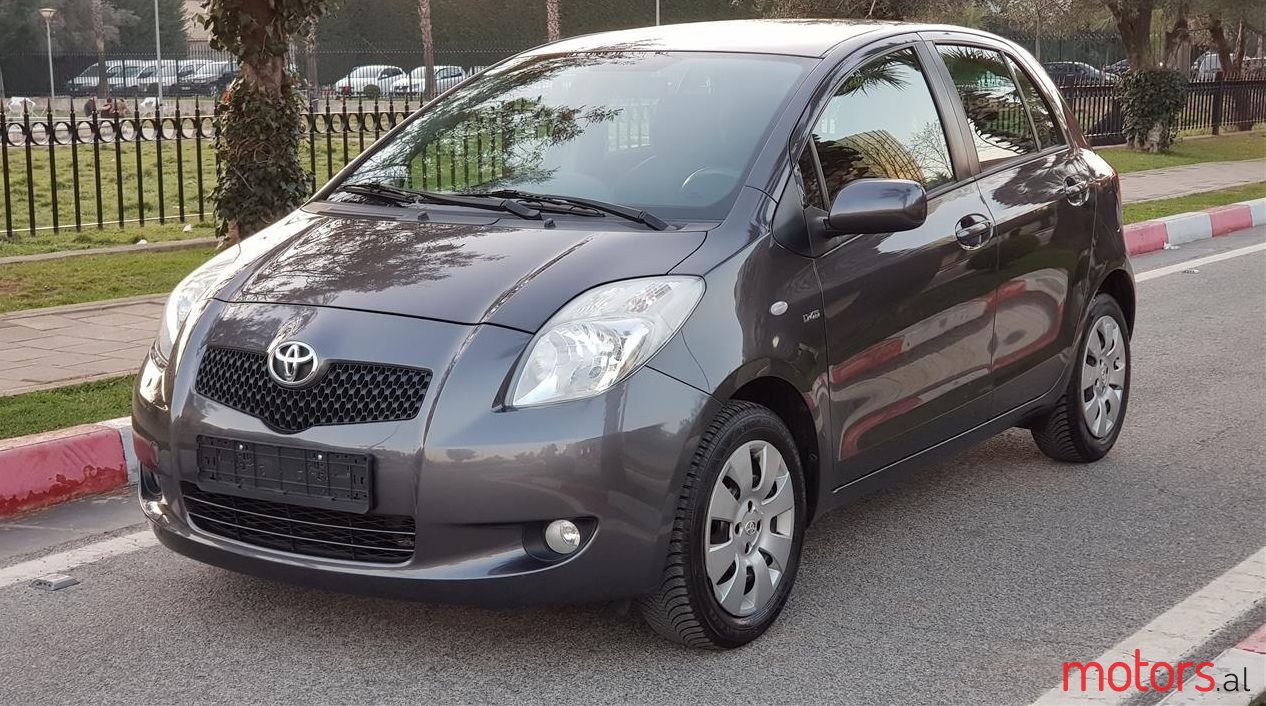 2006' Toyota Yaris photo #1