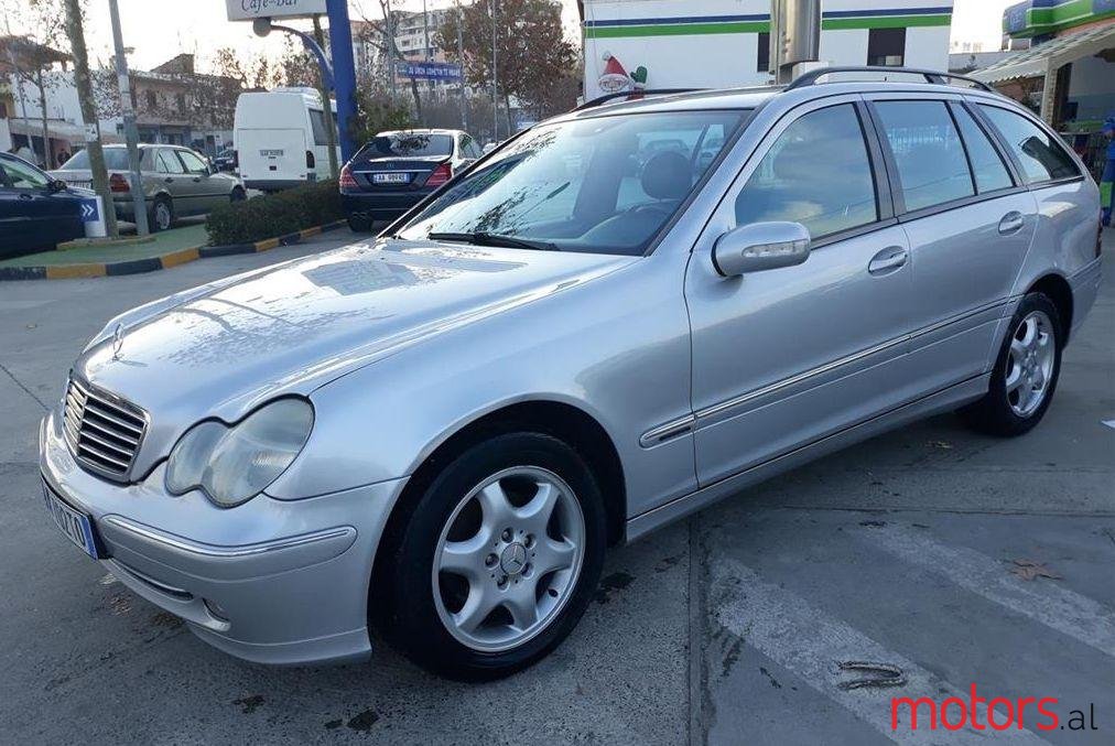 2002' Mercedes-Benz 220 photo #1