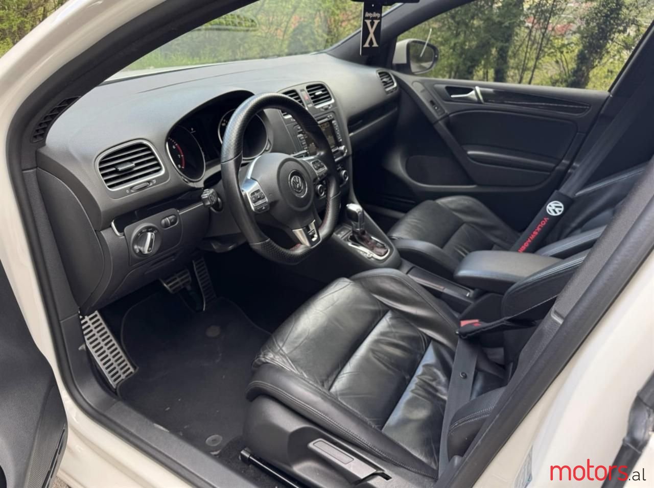 2013' Volkswagen Golf photo #5