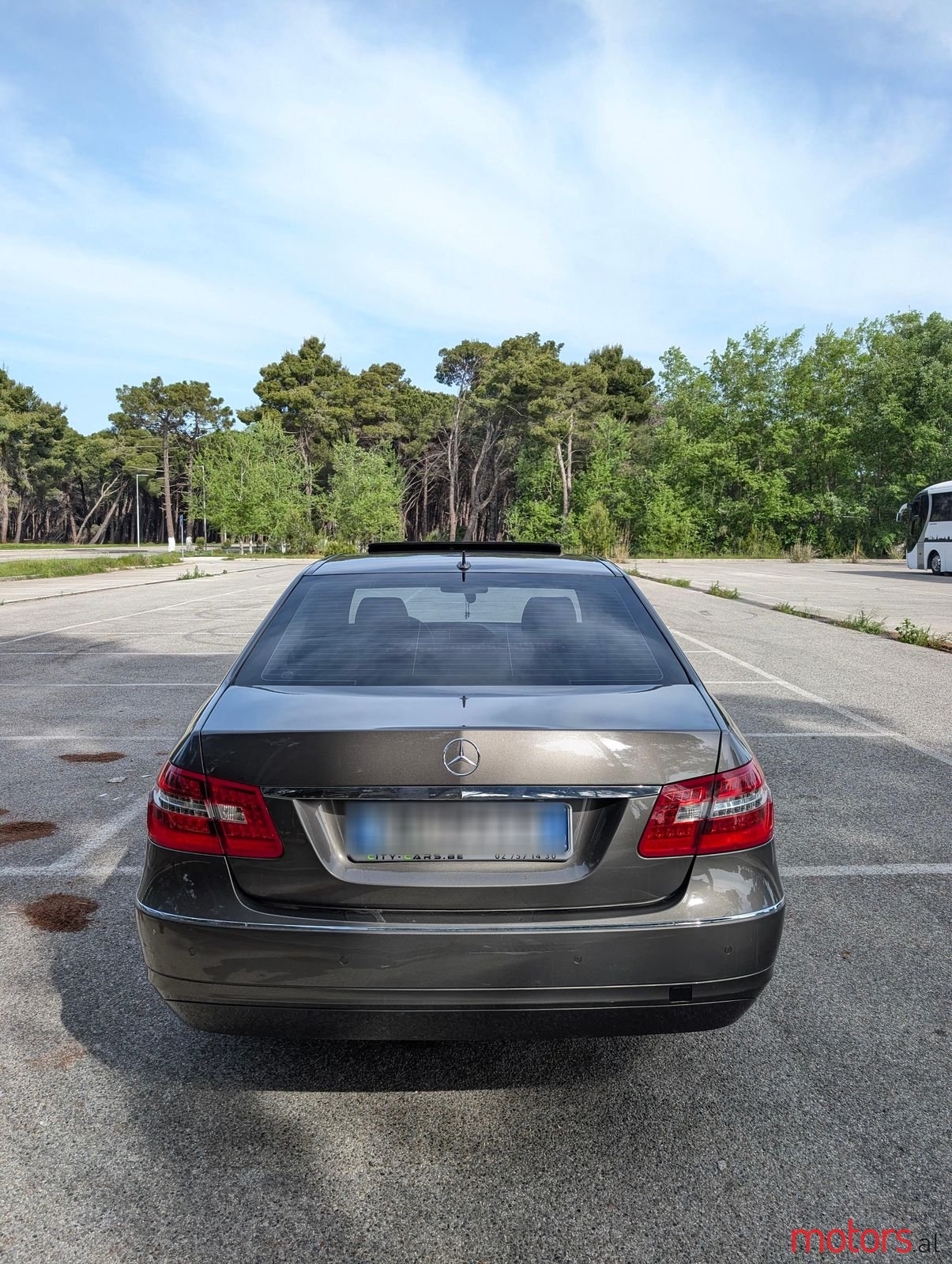 2009' Mercedes-Benz E 250 photo #3