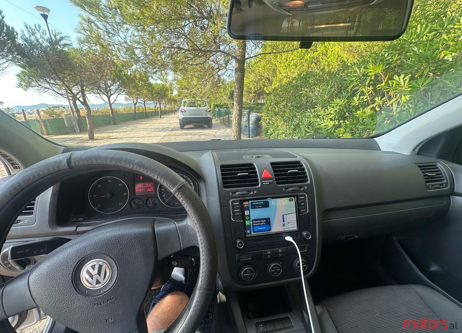 2008' Volkswagen Golf photo #2