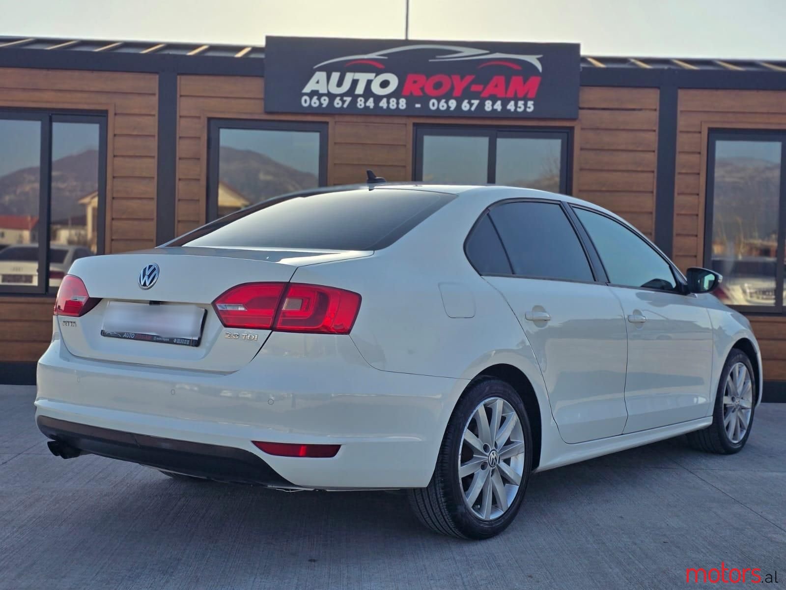 2013' Volkswagen Jetta photo #3
