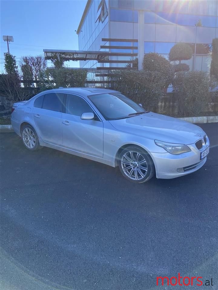 2008' BMW 530 photo #5