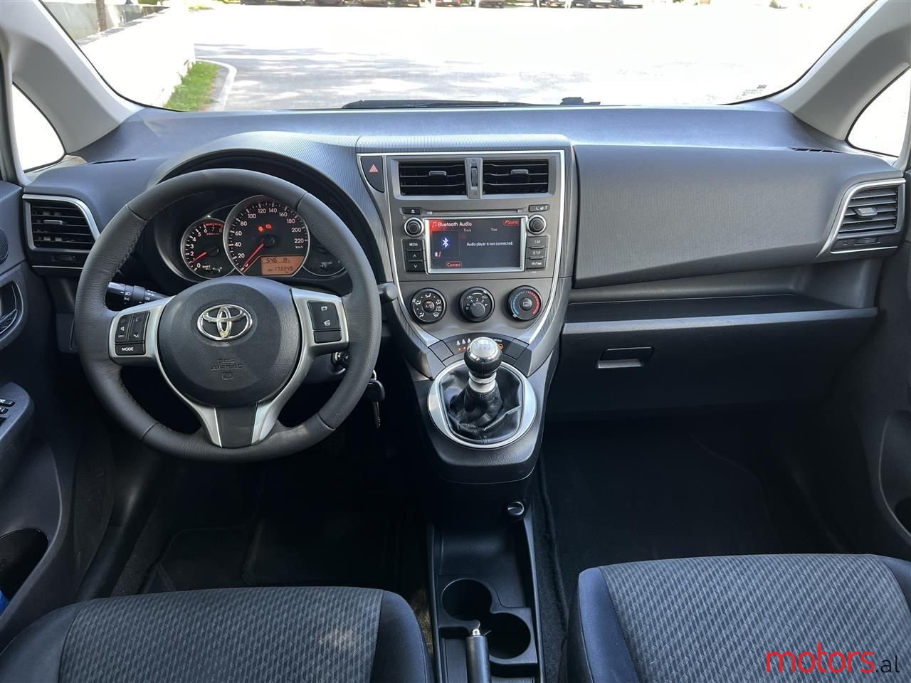 2011' Toyota Verso-S photo #6