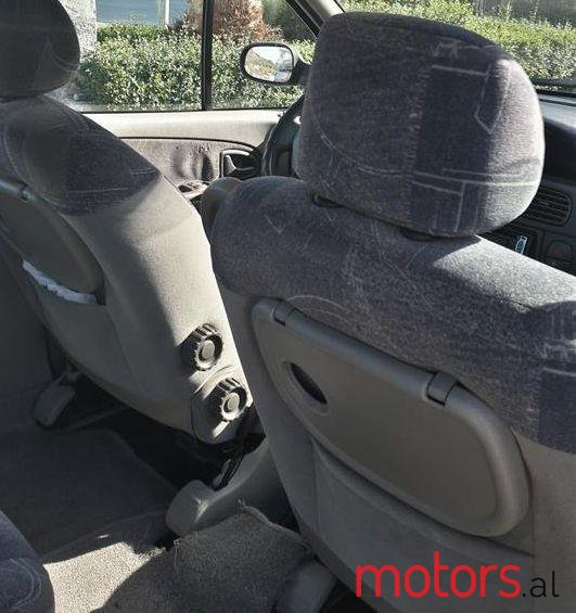 2000' Renault Scenic photo #1