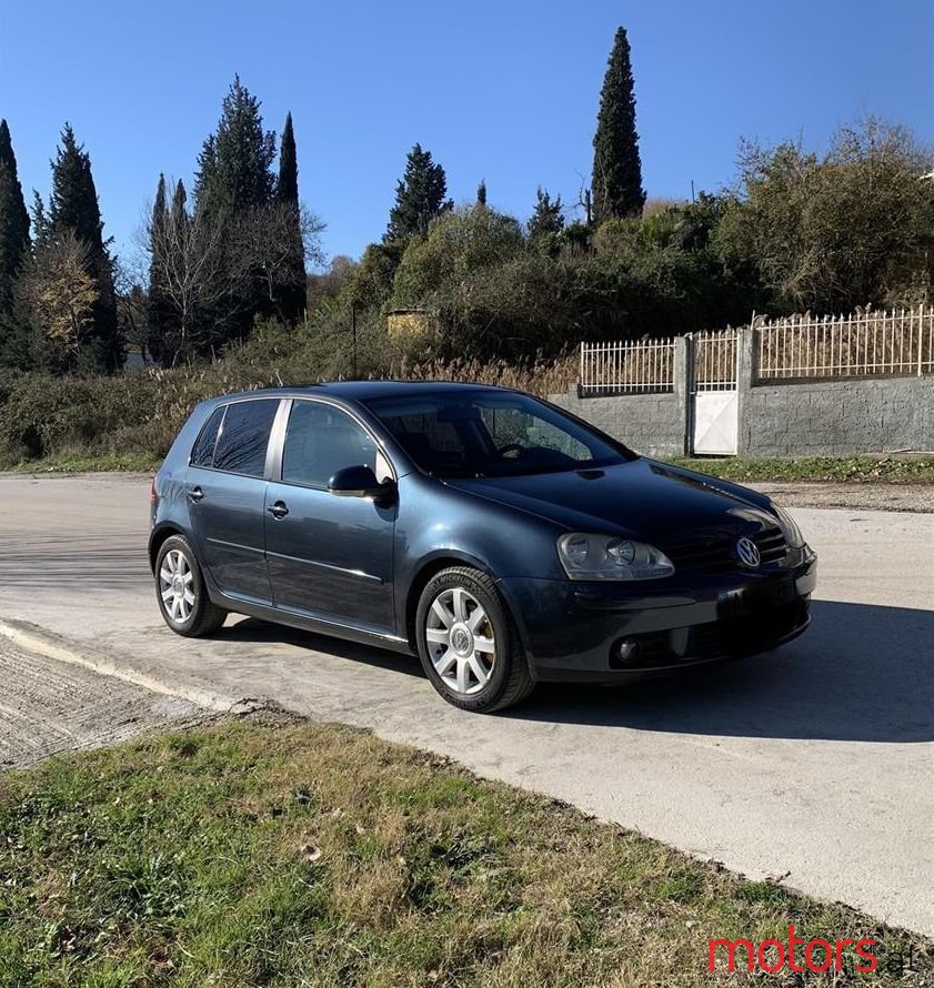 2005' Volkswagen Golf photo #1