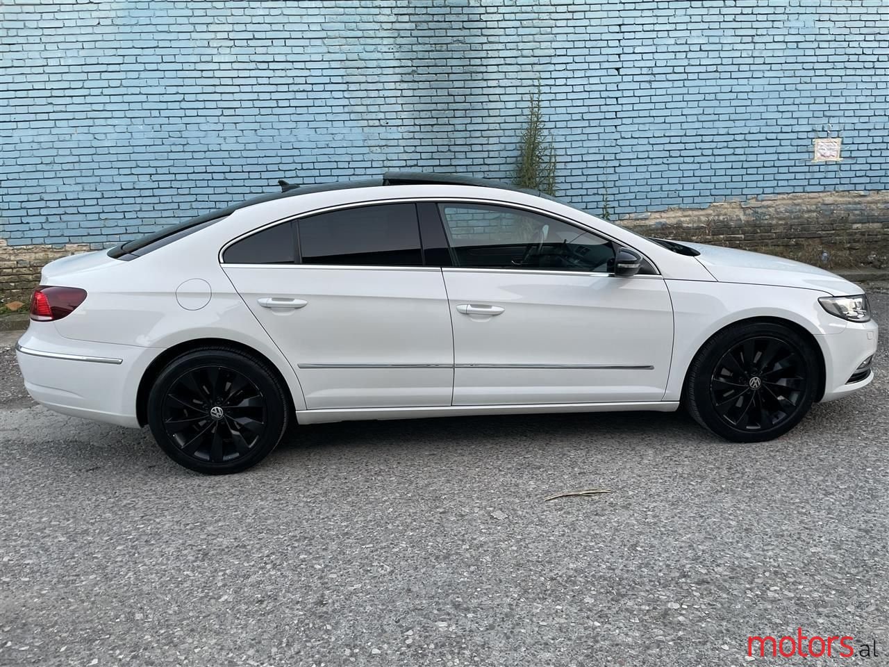 2013' Volkswagen Passat photo #4