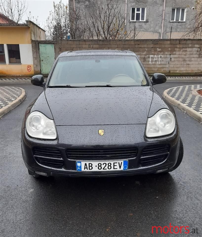 2005' Porsche Cayenne photo #6