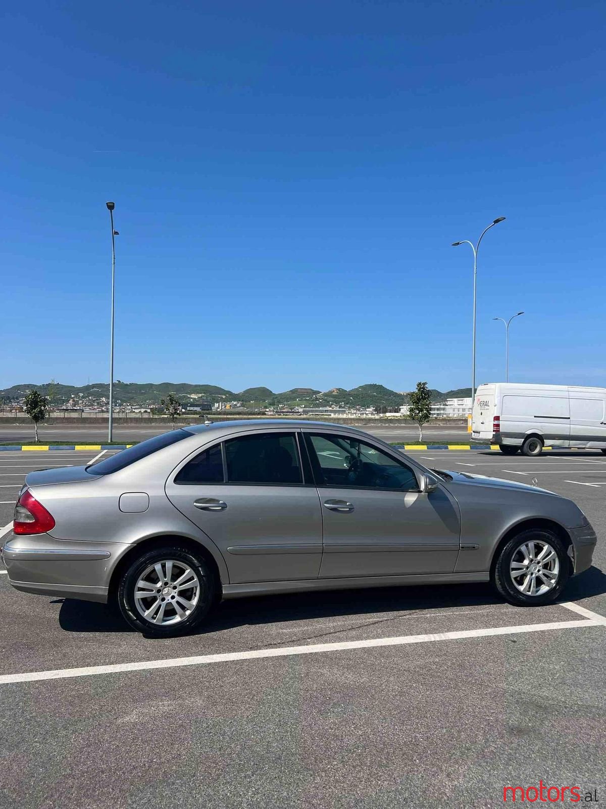 2006' Mercedes-Benz E 320 photo #5
