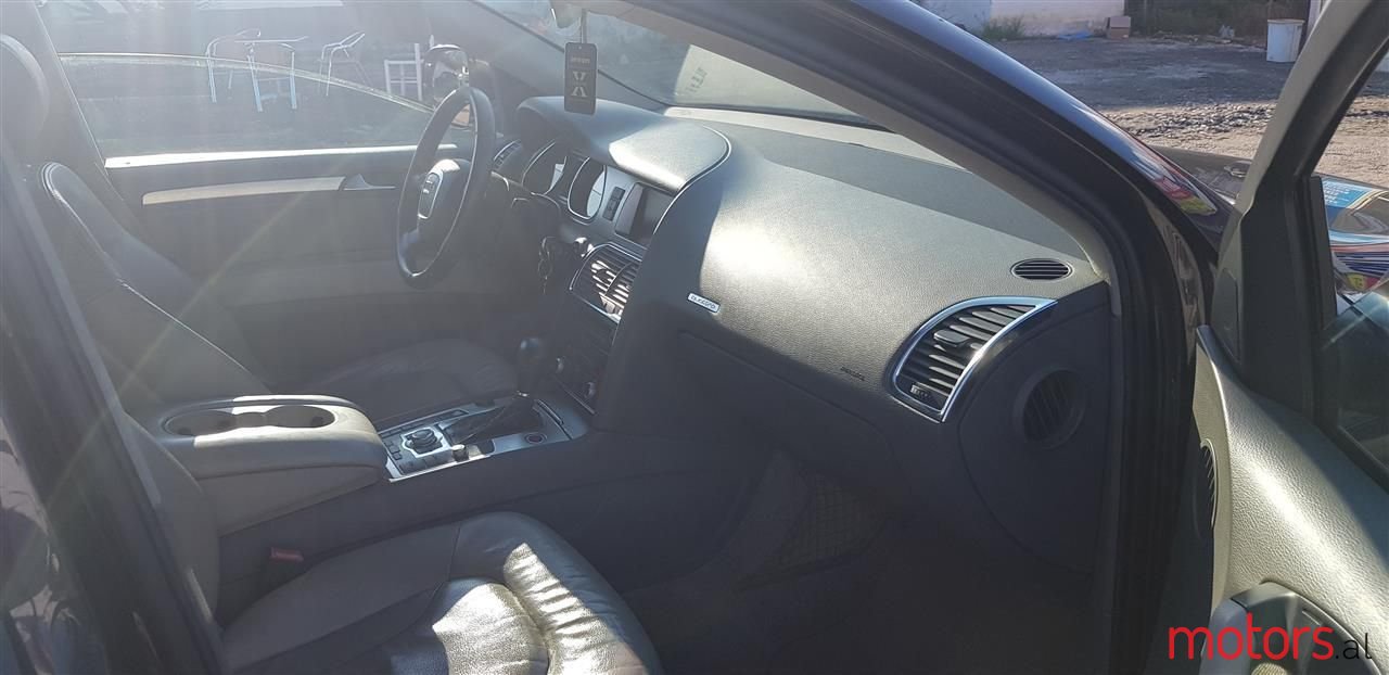 2006' Audi Q7 photo #6