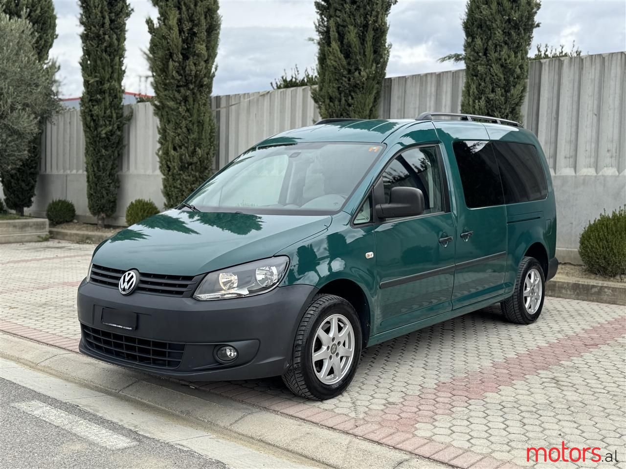 2012' Volkswagen Caddy photo #1