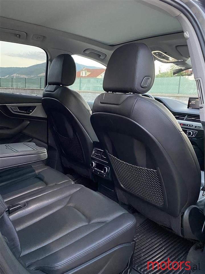 2017' Audi Q7 photo #5