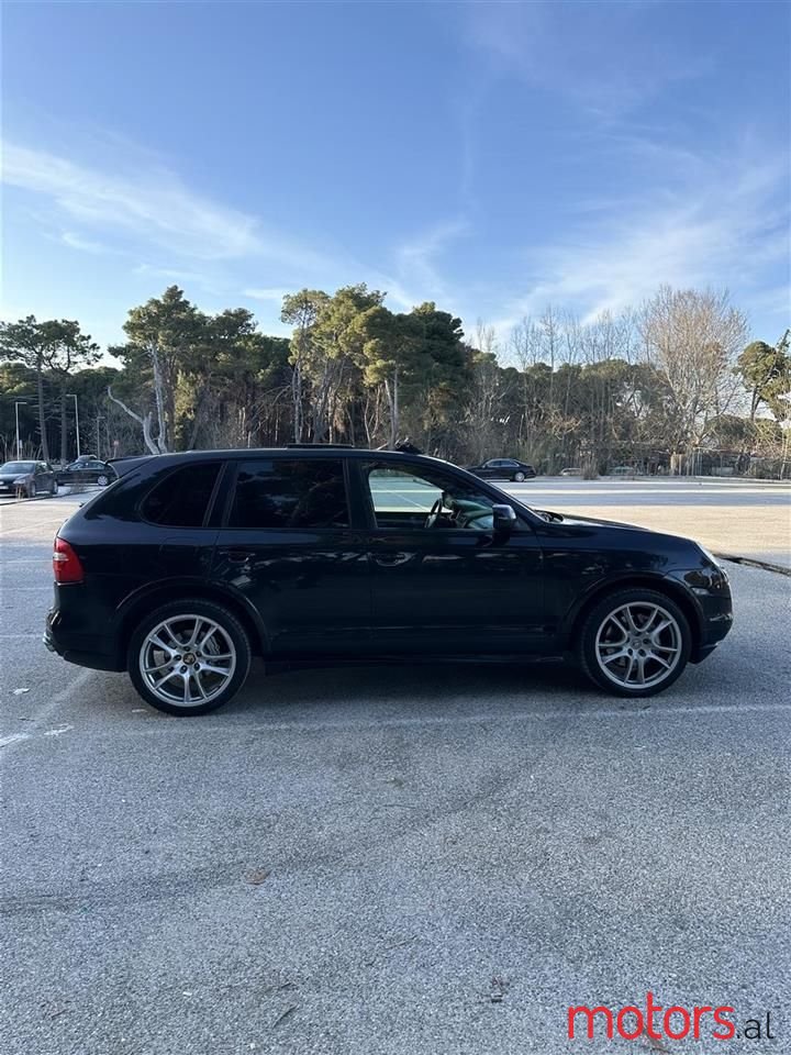 2009' Porsche Cayenne photo #6