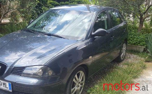 2004' SEAT Ibiza photo #1