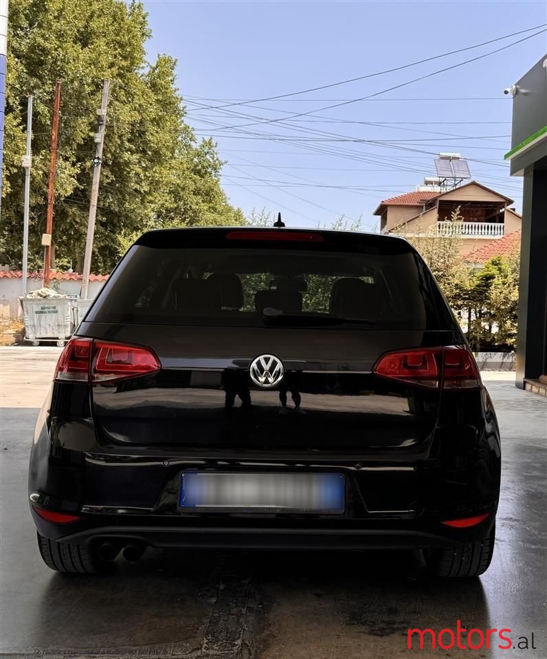 2013' Volkswagen Golf photo #5