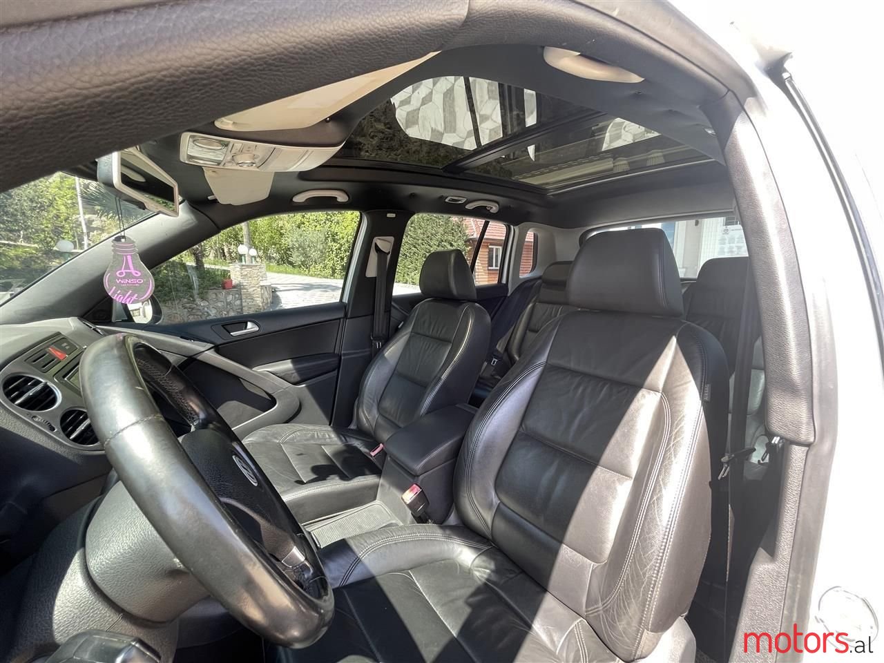 2009' Volkswagen Tiguan photo #4