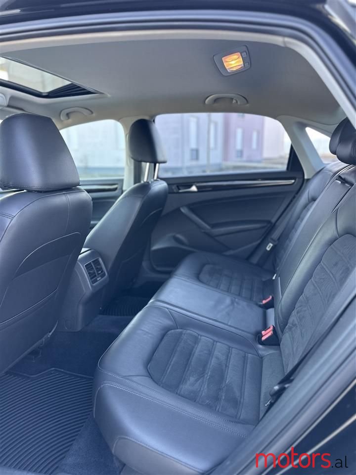 2014' Volkswagen Passat photo #4