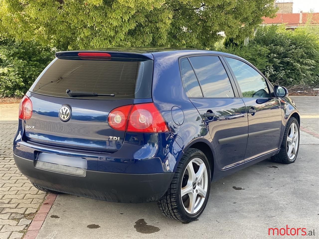 2005' Volkswagen Golf photo #2