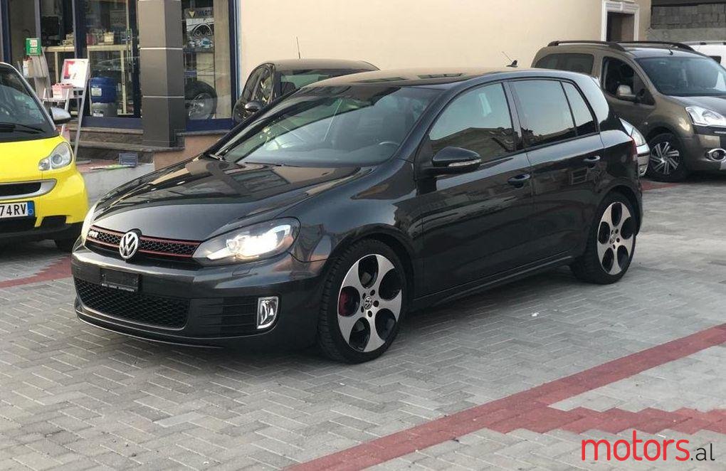 2010' Volkswagen Golf photo #1