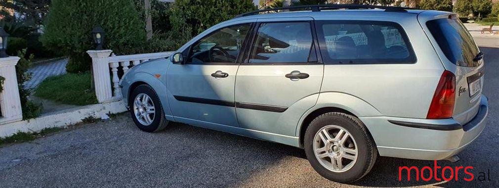 2004' Ford Focus photo #1