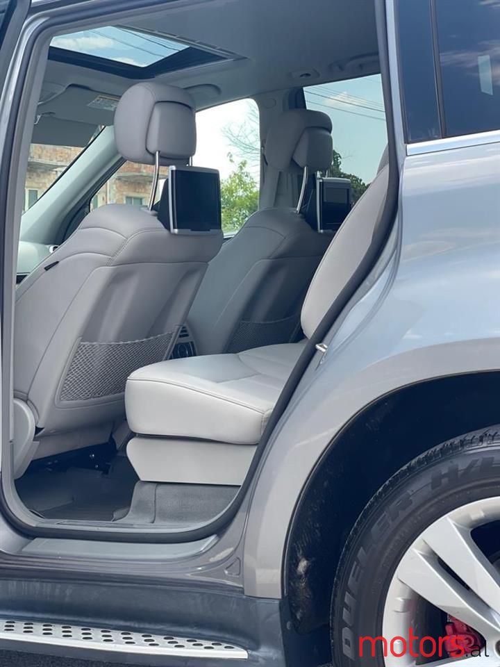 2011' Mercedes-Benz GL 350 photo #3