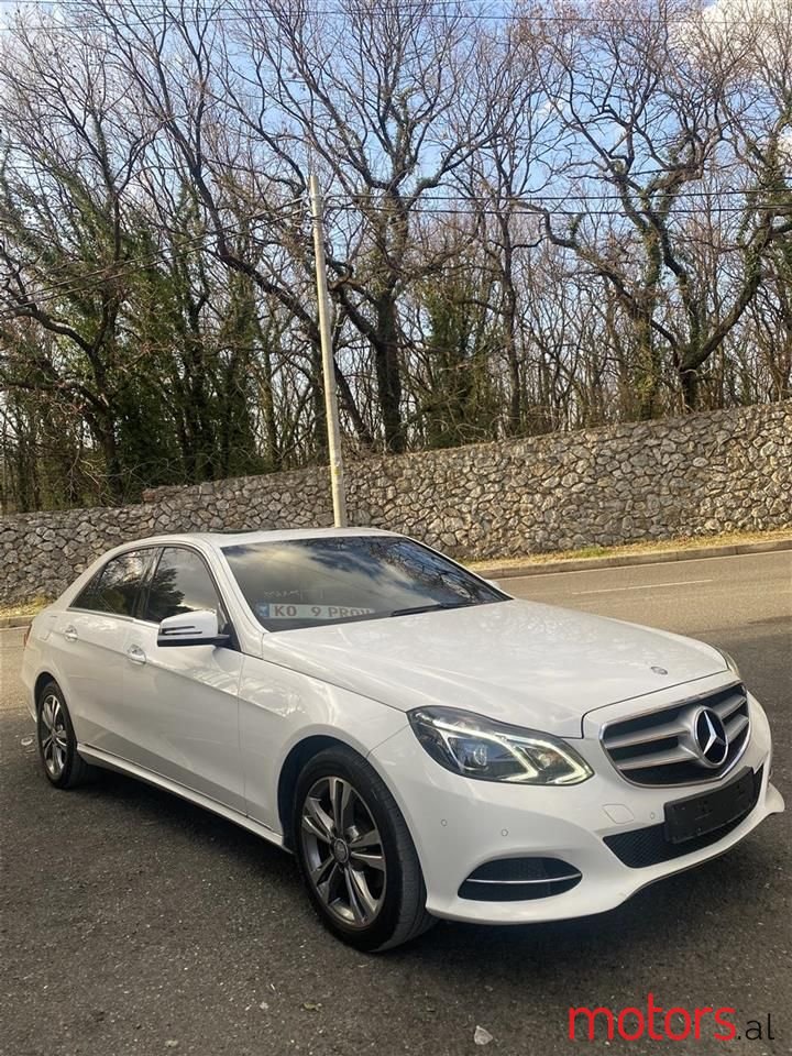 2014' Mercedes-Benz E 220 photo #1