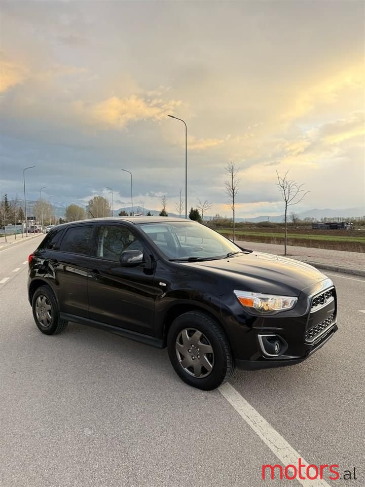 2014' Mitsubishi ASX photo #1