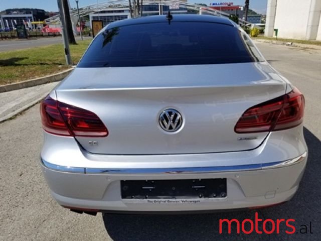 2012' Volkswagen Passat photo #4