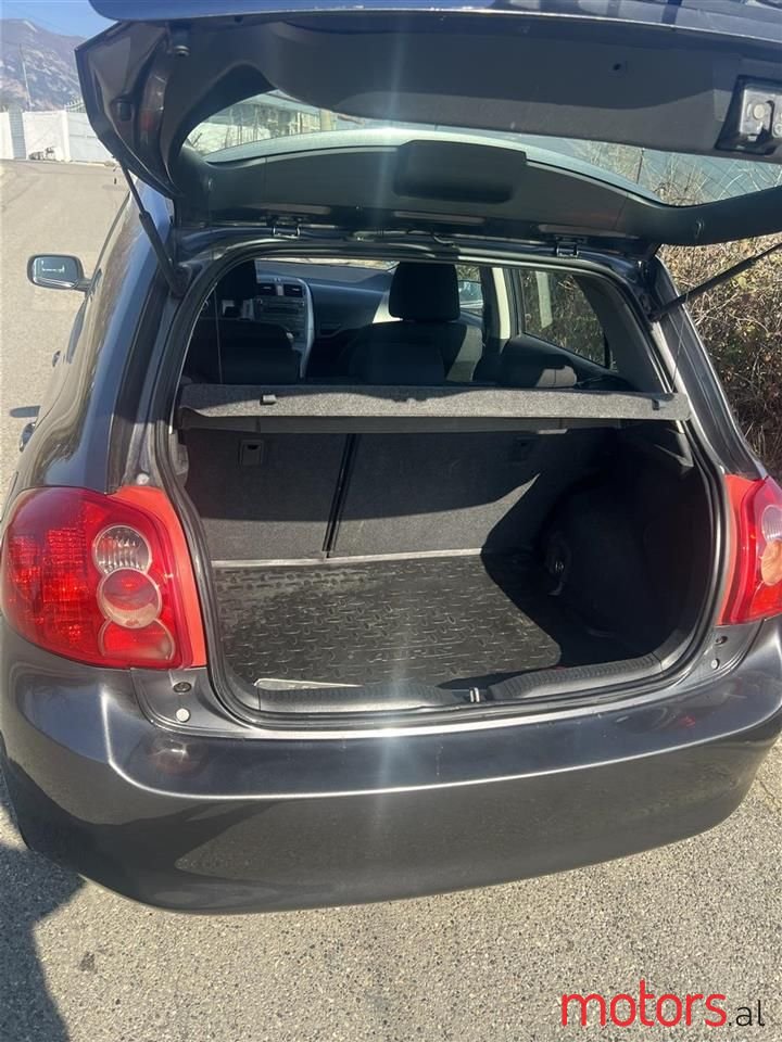 2008' Toyota Auris photo #4