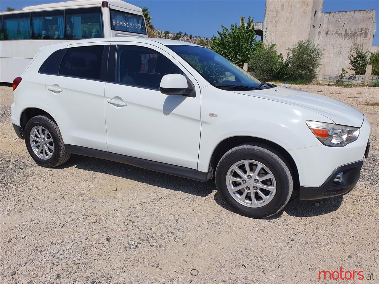 2010' Mitsubishi ASX photo #3