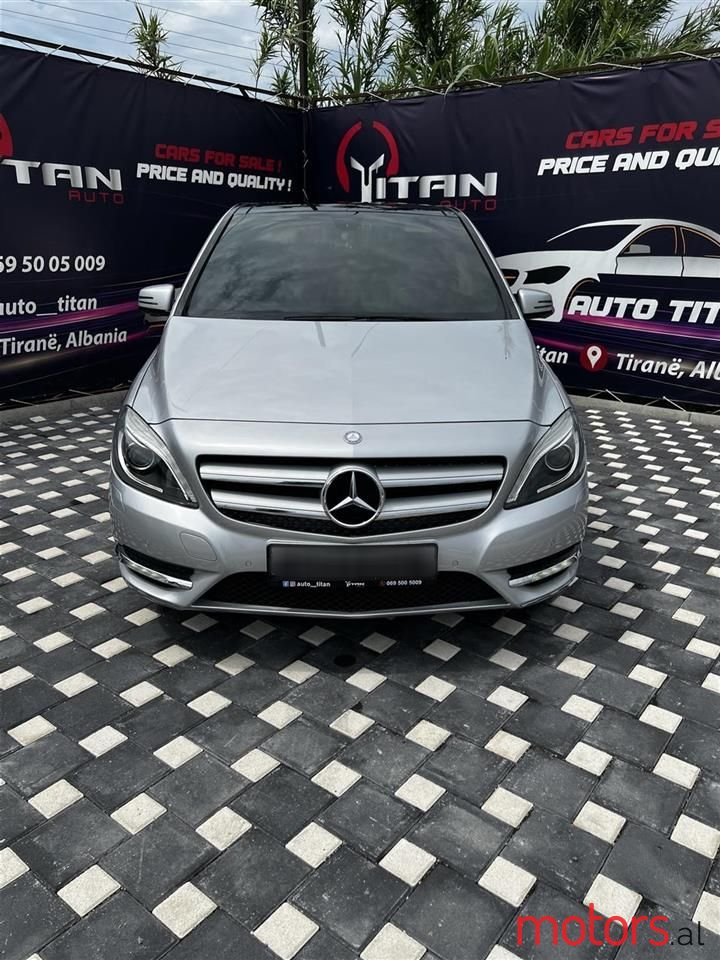 2013' Mercedes-Benz B 200 photo #5