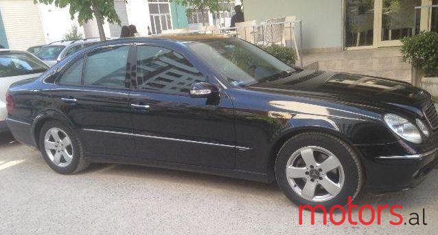 2005' Mercedes-Benz E-Class photo #3