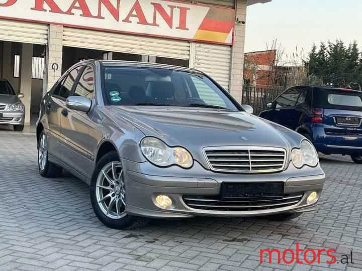 2005' Mercedes-Benz C 220 photo #2
