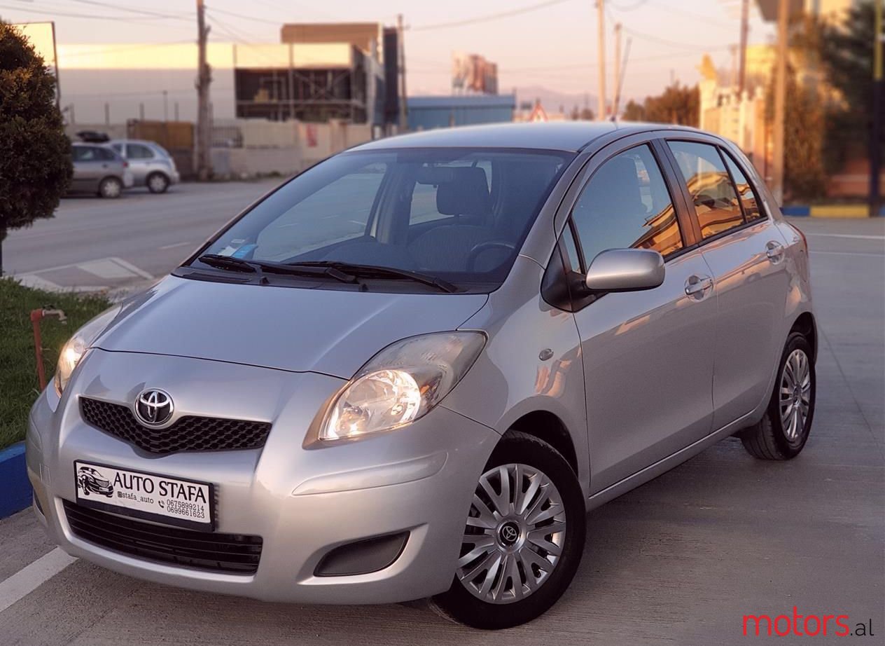 2009' Toyota Yaris photo #1