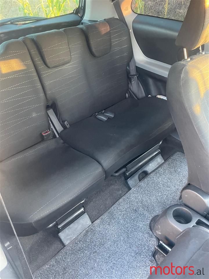 2006' Toyota Yaris photo #3