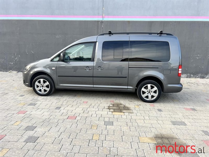 2011' Volkswagen Caddy photo #6