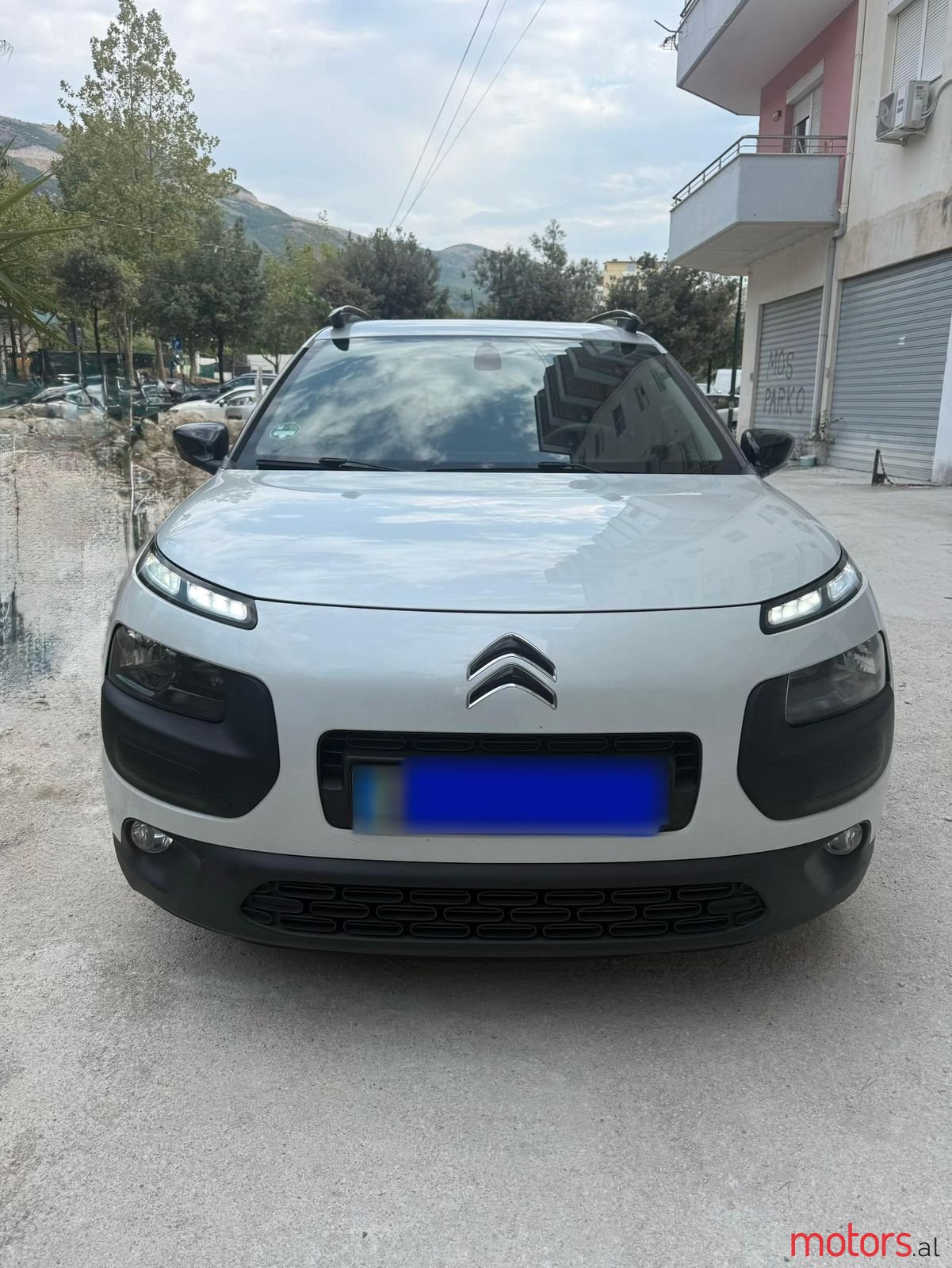 2015' Citroen C4 photo #2