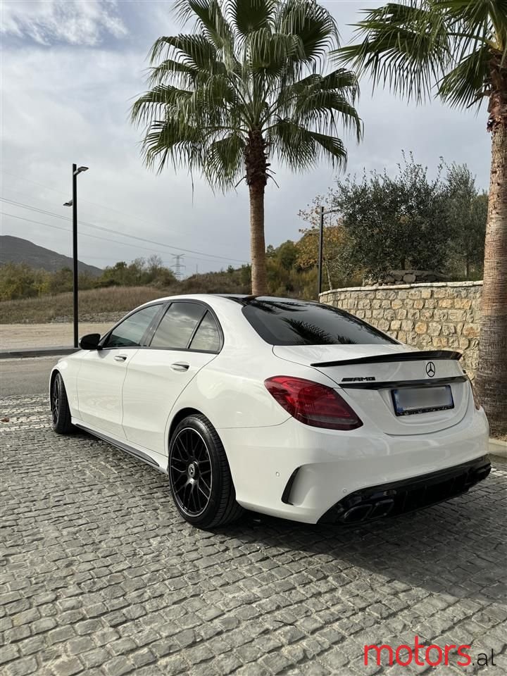 2015' Mercedes-Benz C 300 photo #1