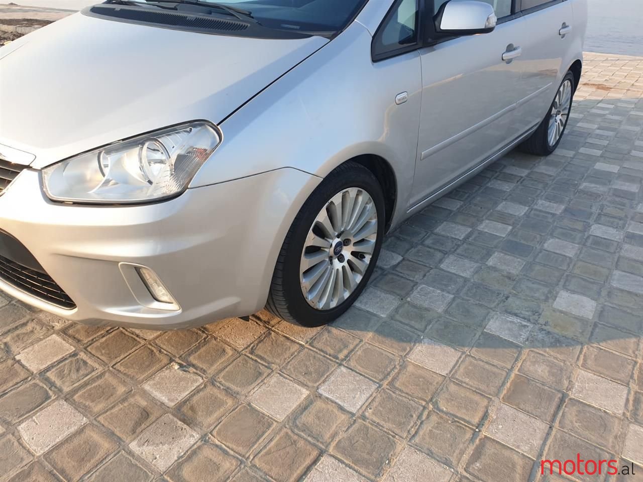 2009' Ford C-MAX photo #5