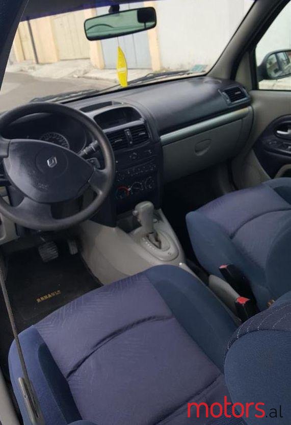 2001' Renault Clio photo #2