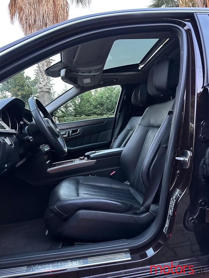 2010' Mercedes-Benz E 350 photo #6