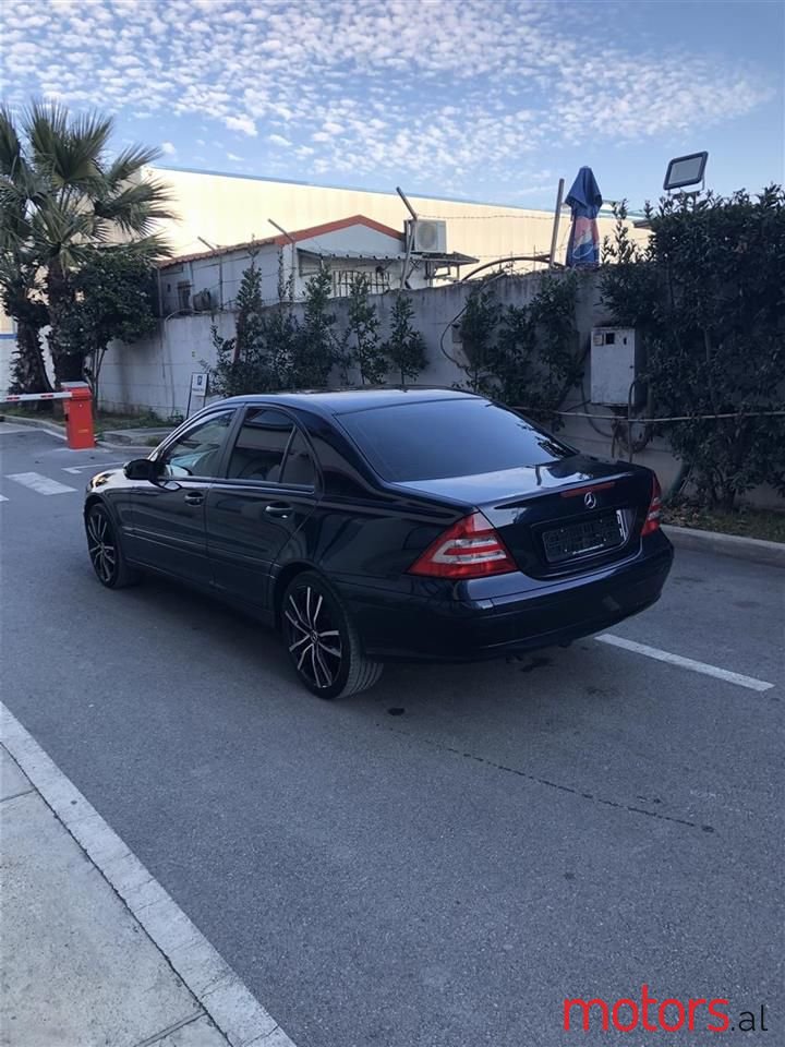 2005' Mercedes-Benz C 200 photo #3