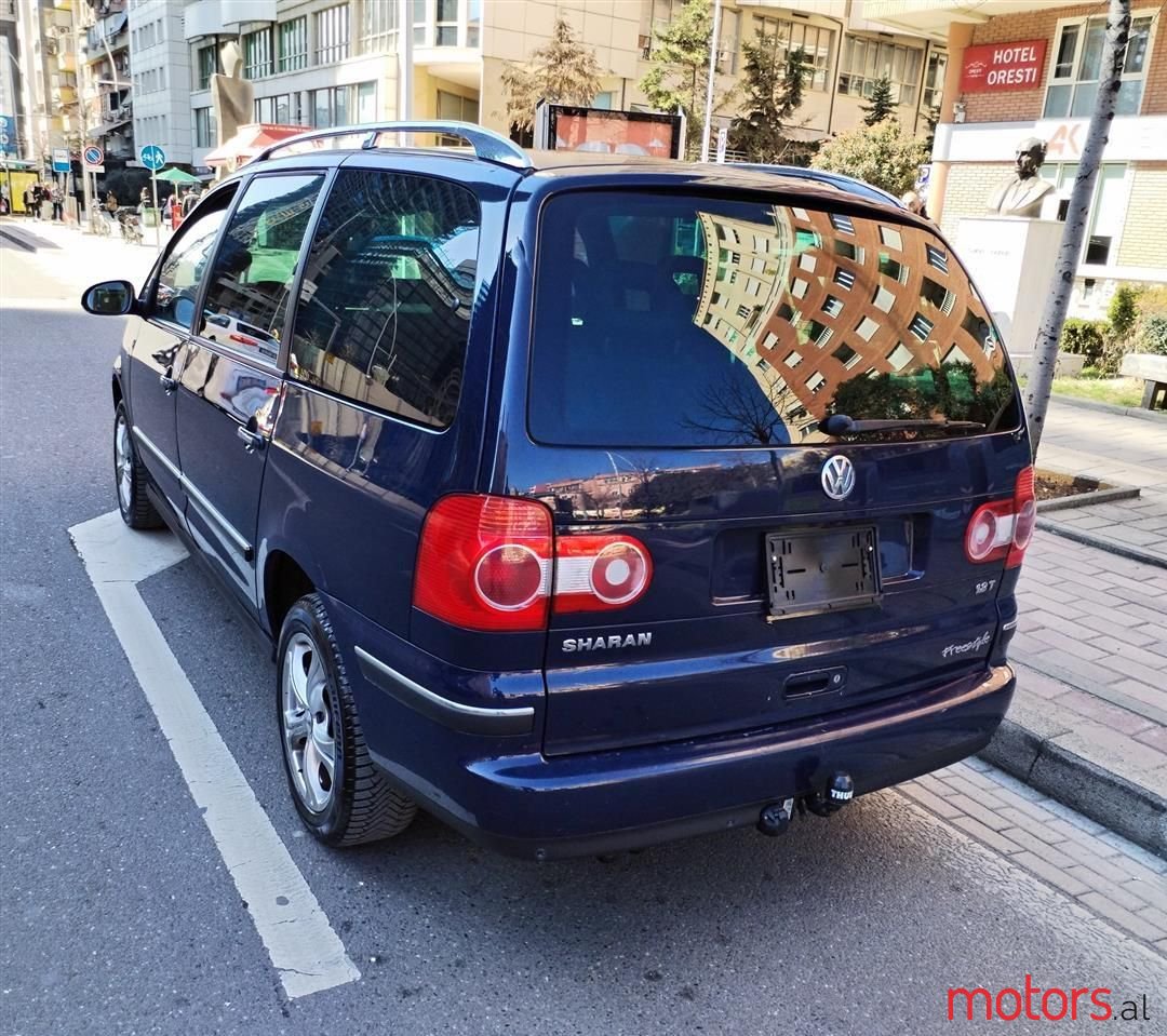 2007' Volkswagen Sharan photo #2