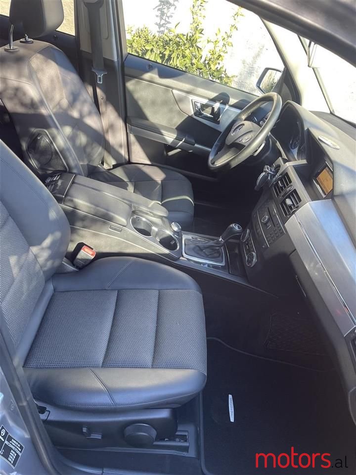 2010' Mercedes-Benz GLK 250 photo #2