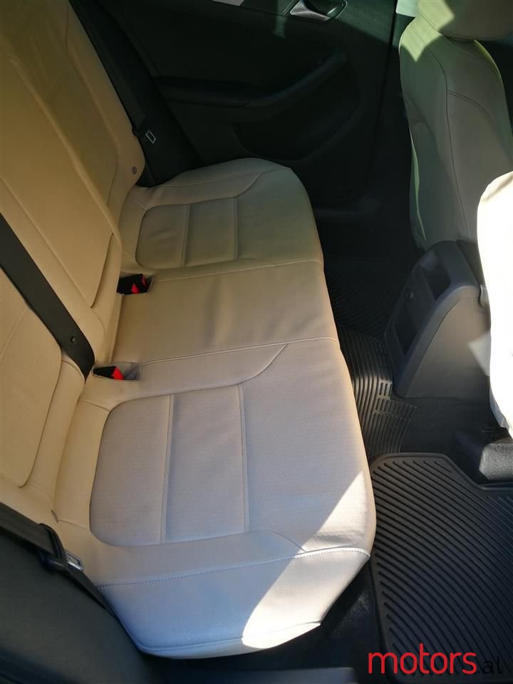 2015' Volkswagen Jetta photo #4