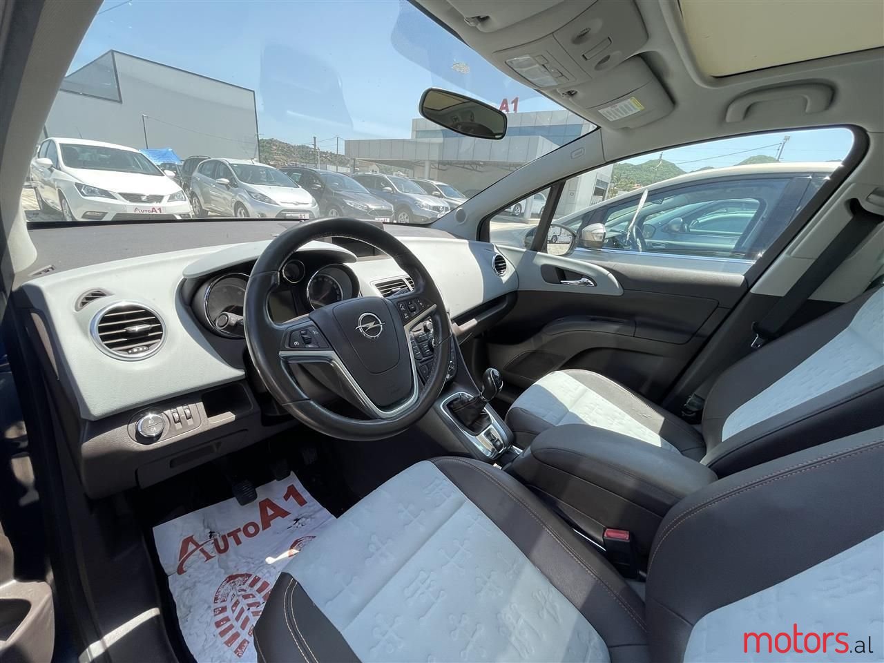 2011' Opel Meriva photo #5