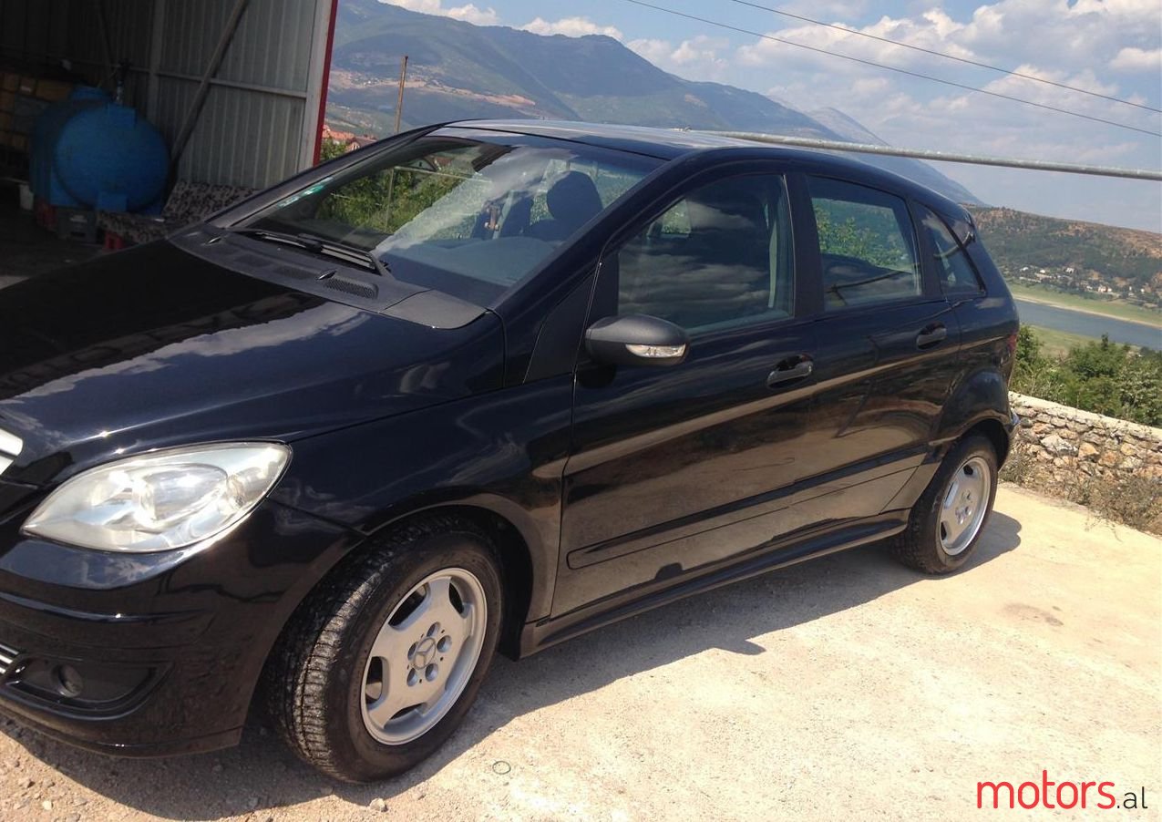 2006' Mercedes-Benz B 180 photo #1