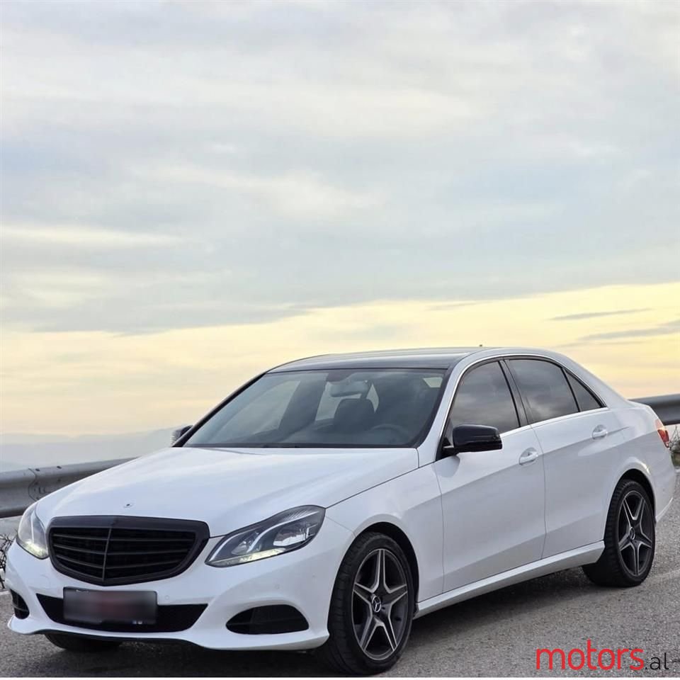 2014' Mercedes-Benz E 220 photo #1