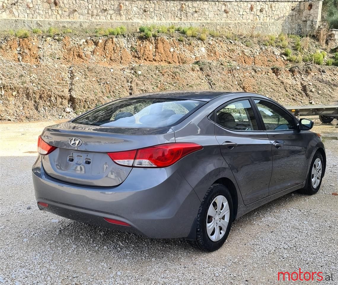 2011' Hyundai Elantra photo #2
