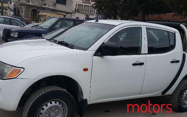 2009' Mitsubishi L200 photo #1